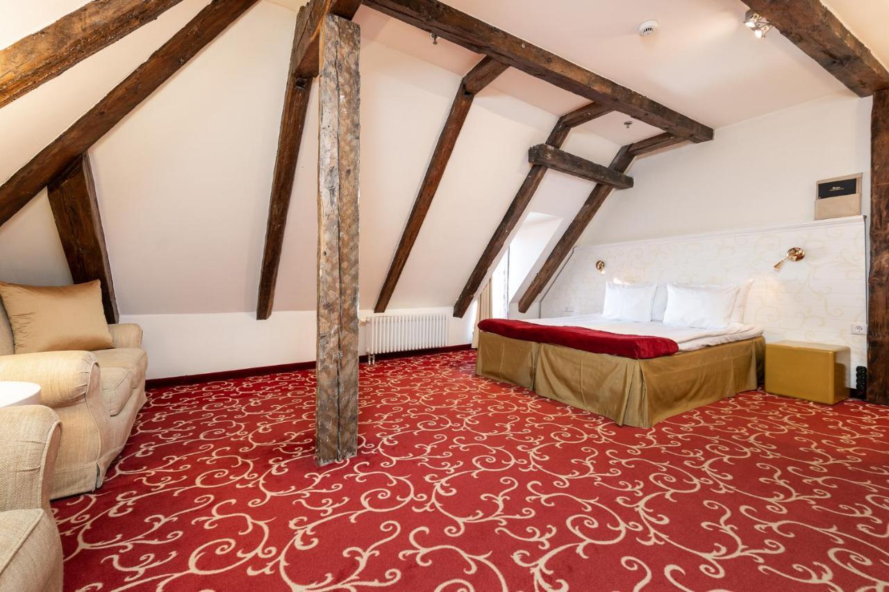 Meriton Old Town Garden Hotel Tallinn Exterior photo