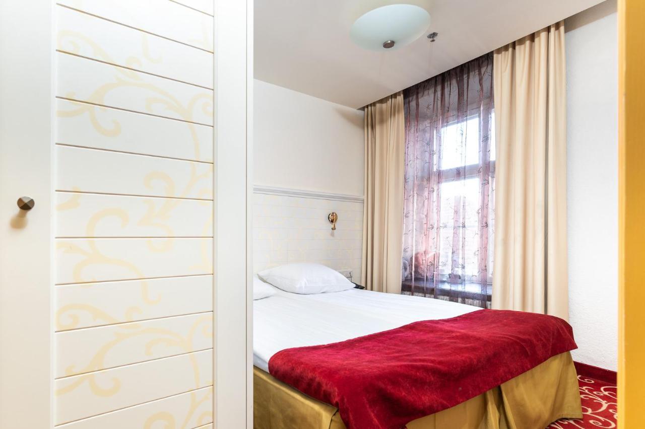 Meriton Old Town Garden Hotel Tallinn Exterior photo