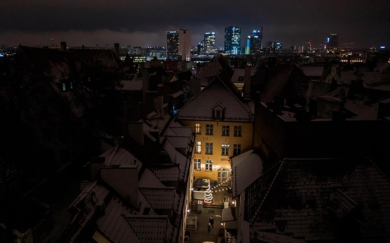 Meriton Old Town Garden Hotel Tallinn Exterior photo