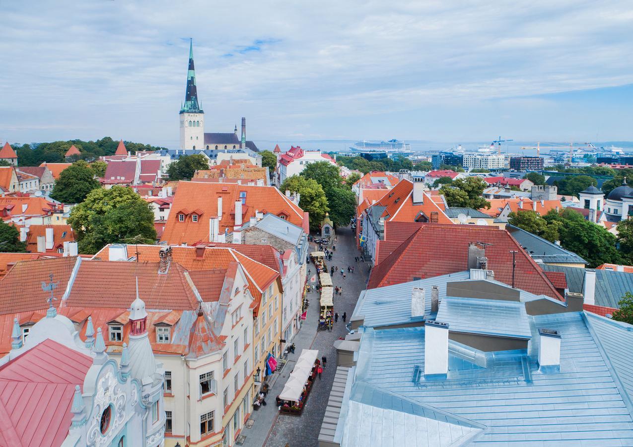 Meriton Old Town Garden Hotel Tallinn Exterior photo