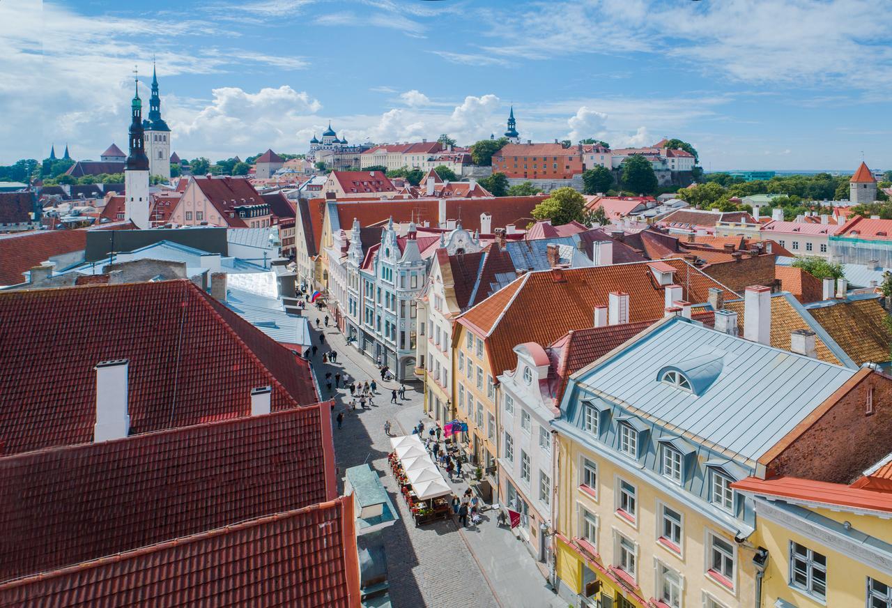 Meriton Old Town Garden Hotel Tallinn Exterior photo